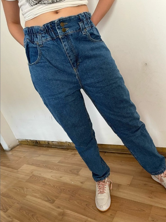 Jeans Mom